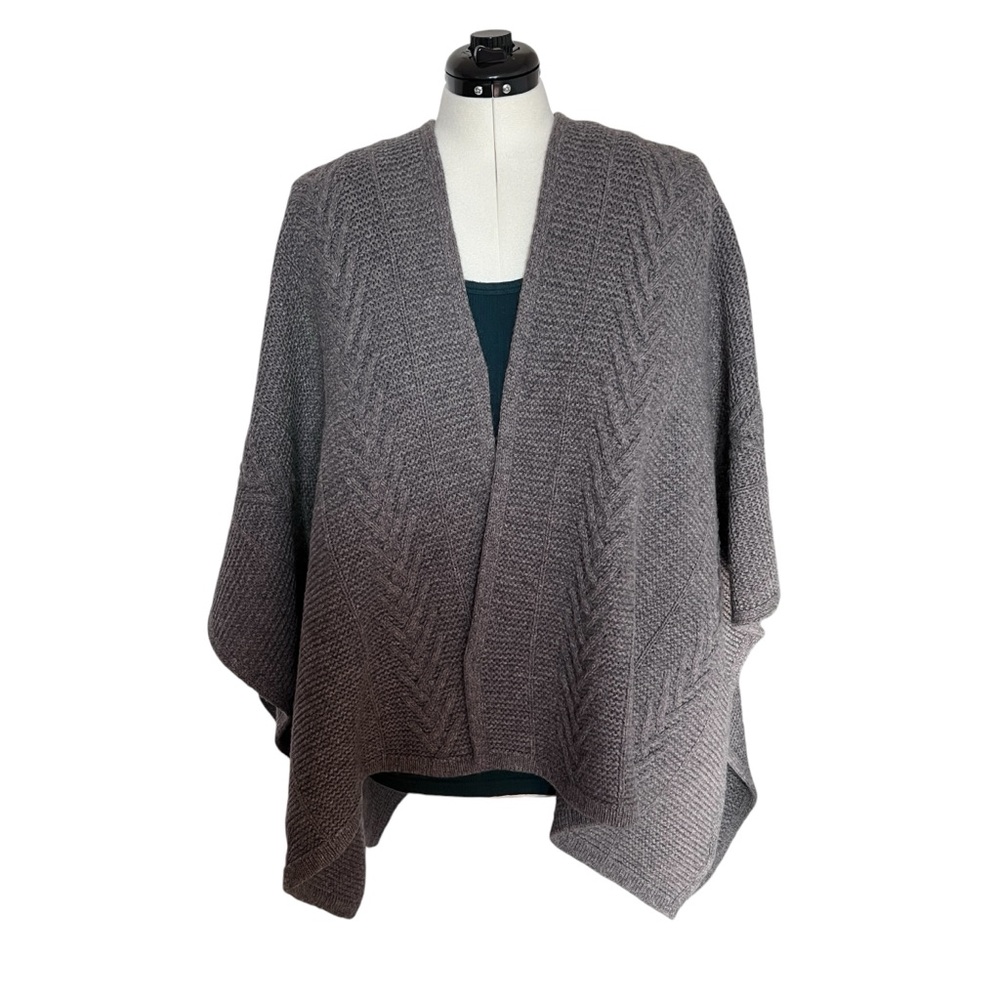 Max Studio taupe heather wool yak woman’s poncho/cape. One Size.